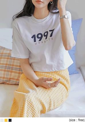 Lettering Detail Cropped T-Shirt
