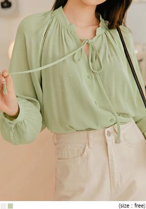 Ribbon Accent Gathered Blouse