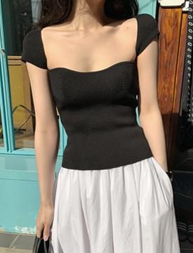Heart Neck Slim Knitwear Top