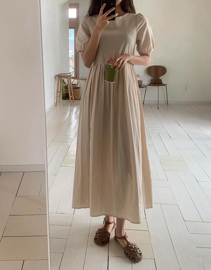 Puff pleated Dress