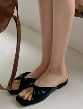 Lina Soft Leather Mule Slippers
