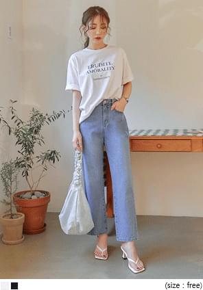 Contrast Lettering Boxy T-Shirt