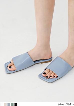 ESAIN SQUARE SLIPPER