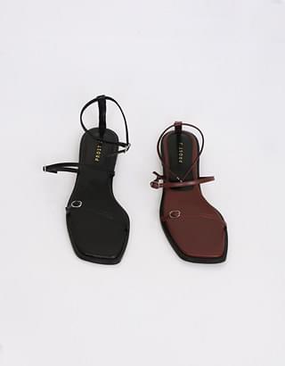 sale) 포에니 버클 스트랩 샌들 (2colors)
