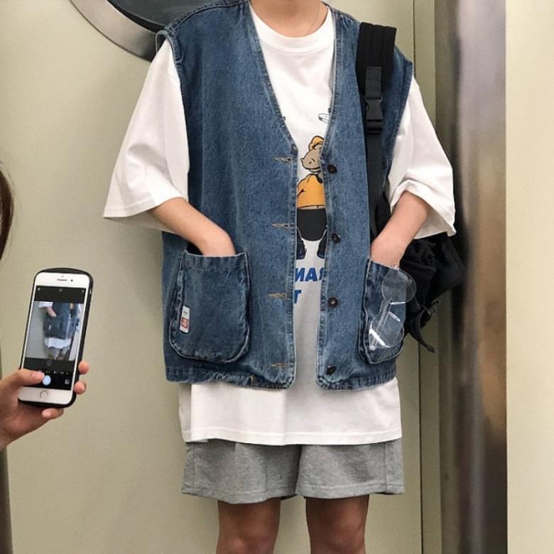 오버 핏 스타일 데님 조끼