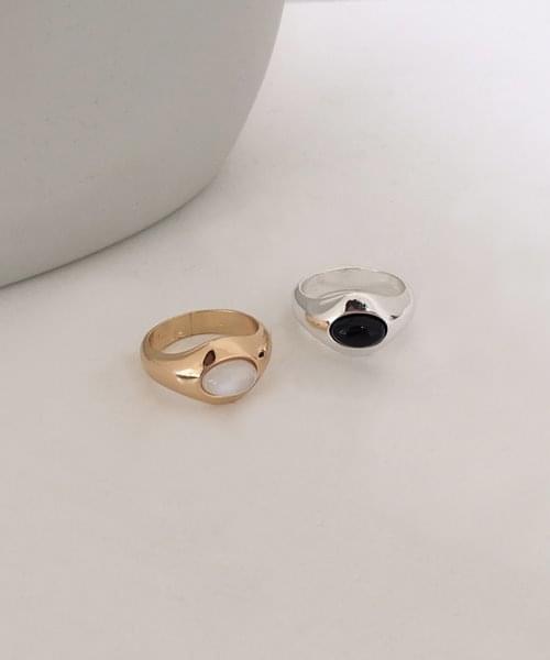 achromatic ring