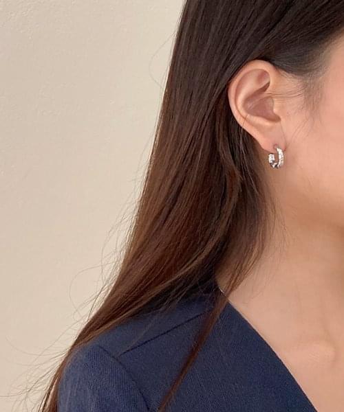 ugly earring