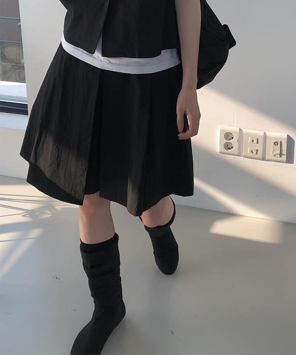 Charming Black Skirt