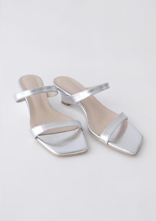 2 line simple middle heels