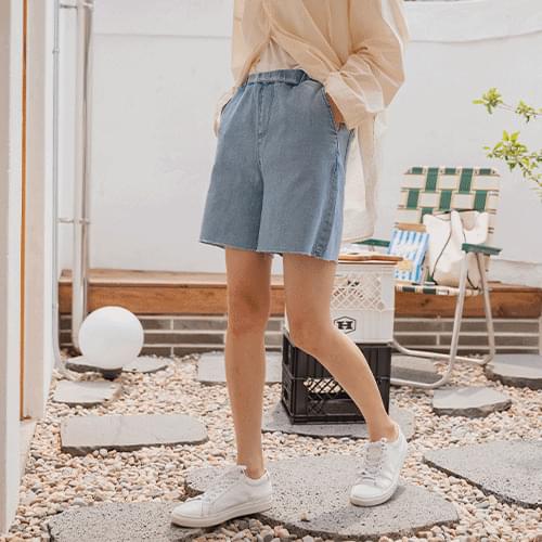 牛仔短褲