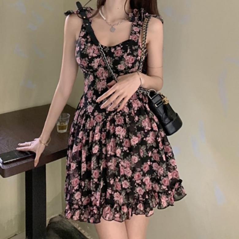細肩帶緞面洋裝