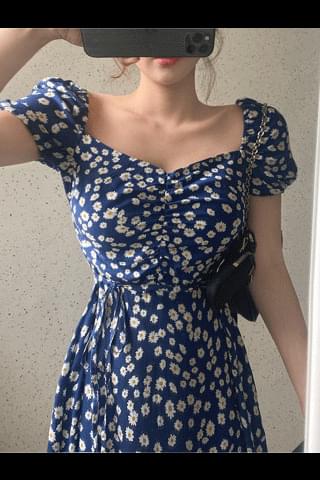 洋裝