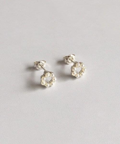 pearl donut earring