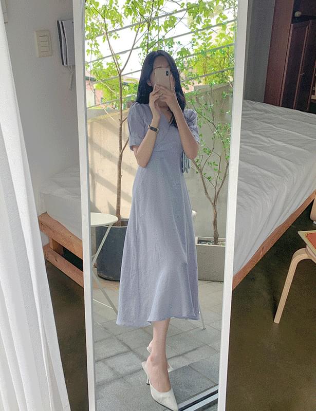 細肩帶緞面洋裝
