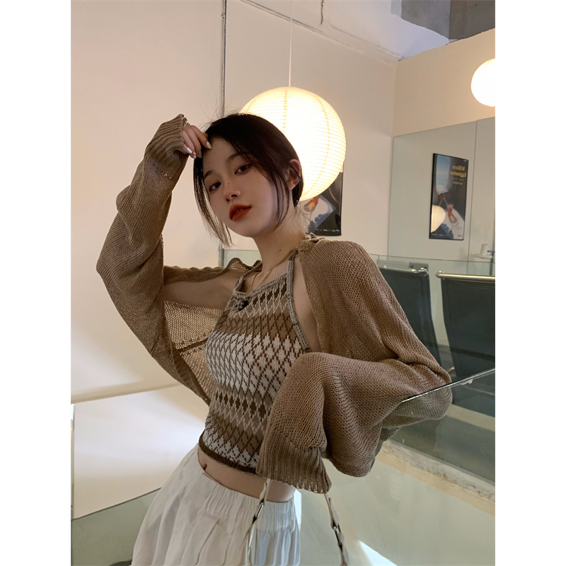 민소매 모델 착용 이미지-S1L10