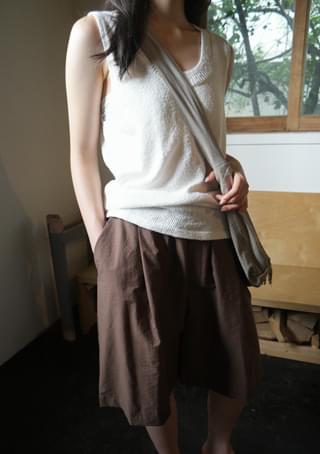 タンクトップ