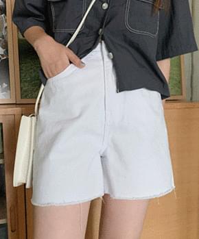 牛仔短褲