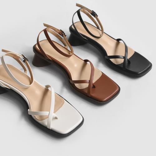 루시먼 스트랩 샌들 (3cm)
