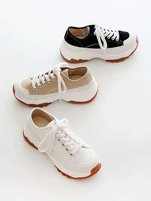 ベーシックスニーカー