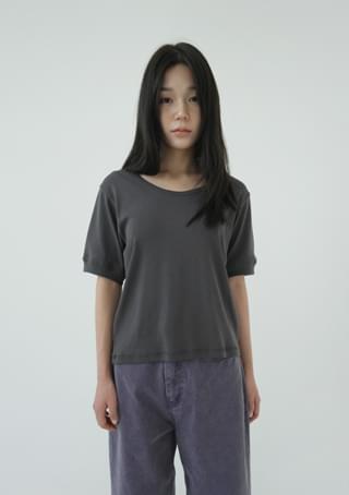 mute U-neck T