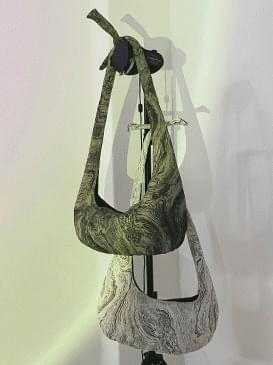 ショルダーバッグ