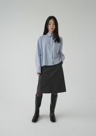 minimal sleek midi skirt