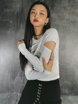 slit lever T-shirt