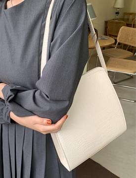 ショルダーバッグ