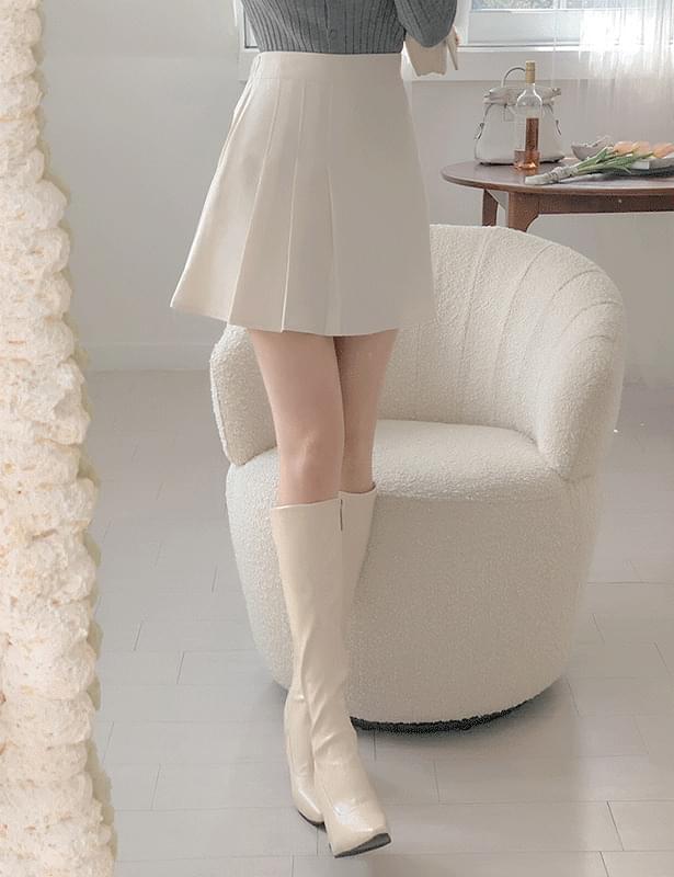 プリーツスカート