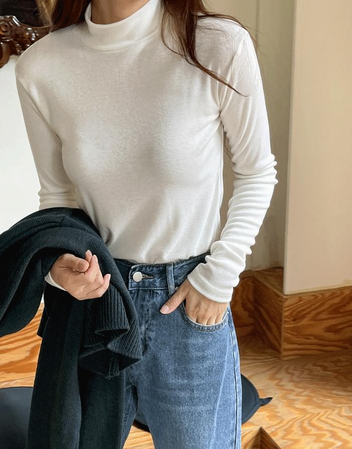 Sweet Half Turtleneck T-shirt