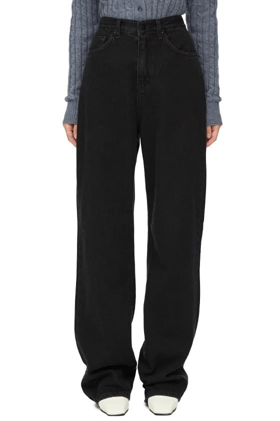Milky Black Long Straight Jeans