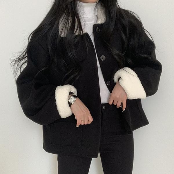 귀염뽀짝 양털카라 자켓