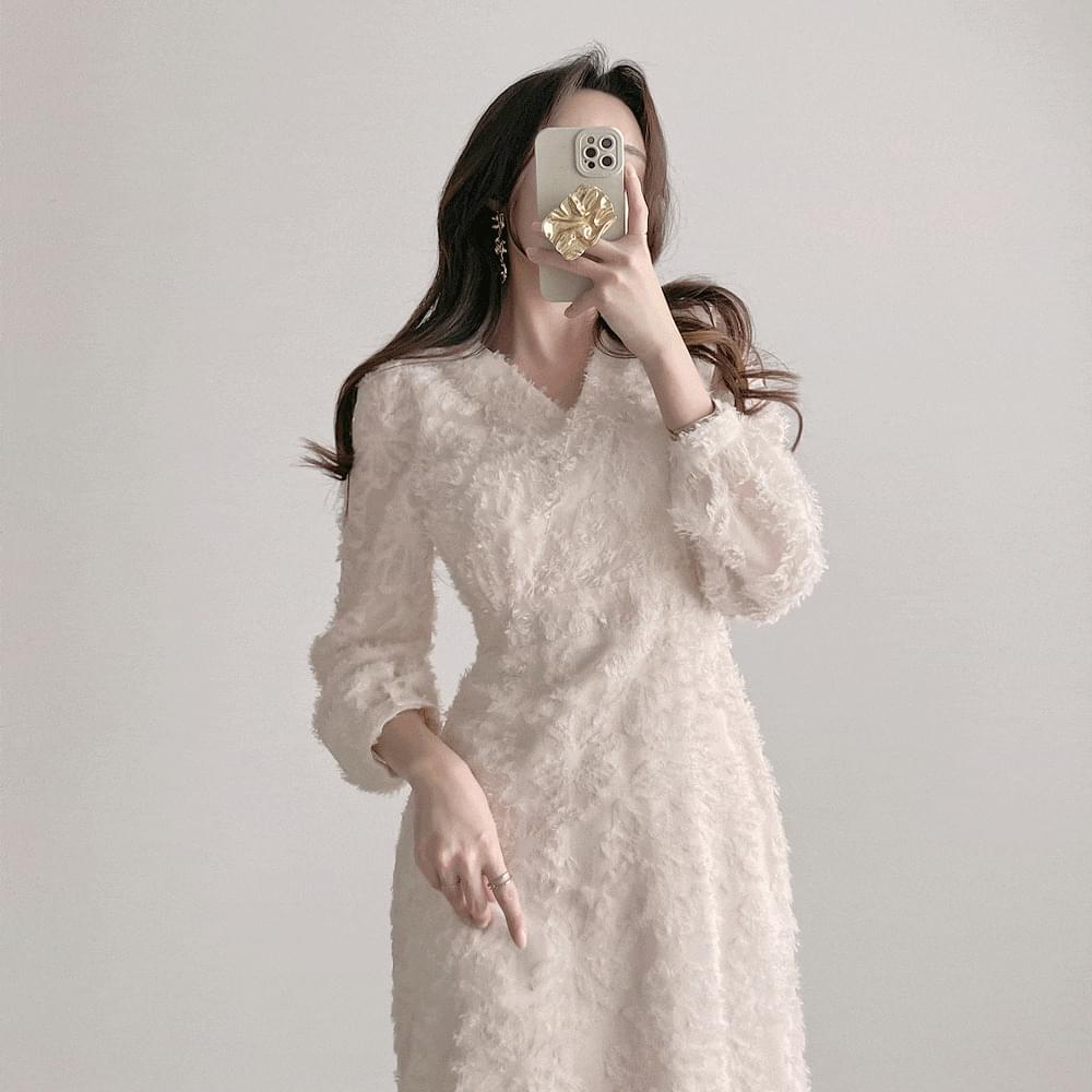 가나다랑 눈송이 랩 벌룬 연말룩 깃털 수술 머메이드원피스