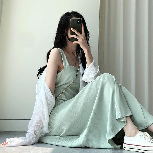 Feminine Pleated Sleeveless Long Dress