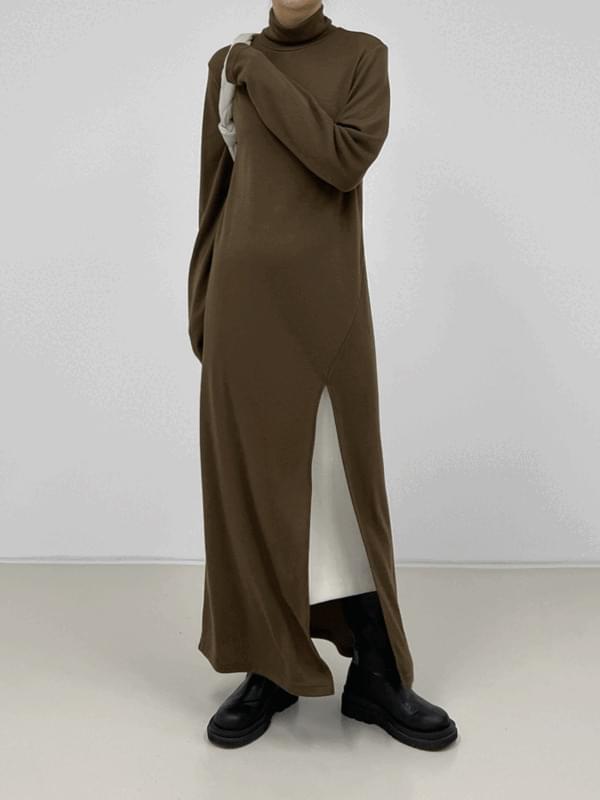 Turtleneck Deep Slit Long Dress