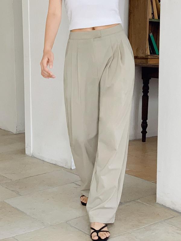 Cooling pin tuck nylon slacks