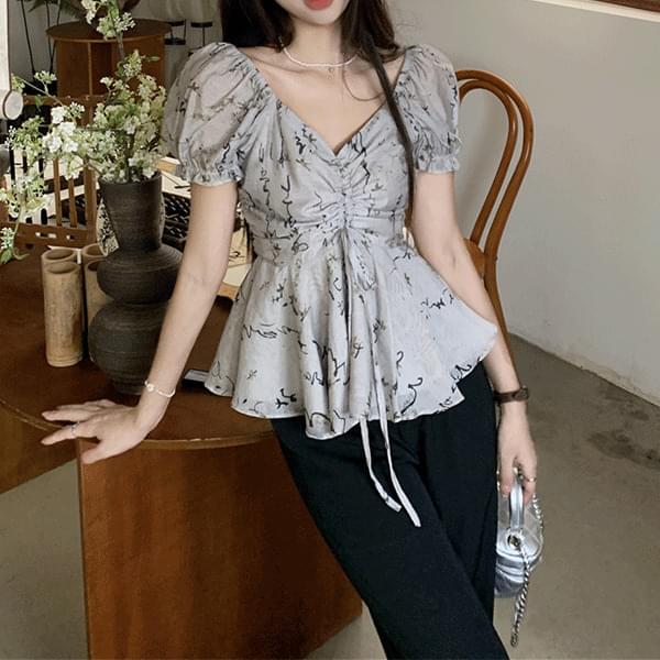 Karim V-Neck pattern short-sleeved blouse