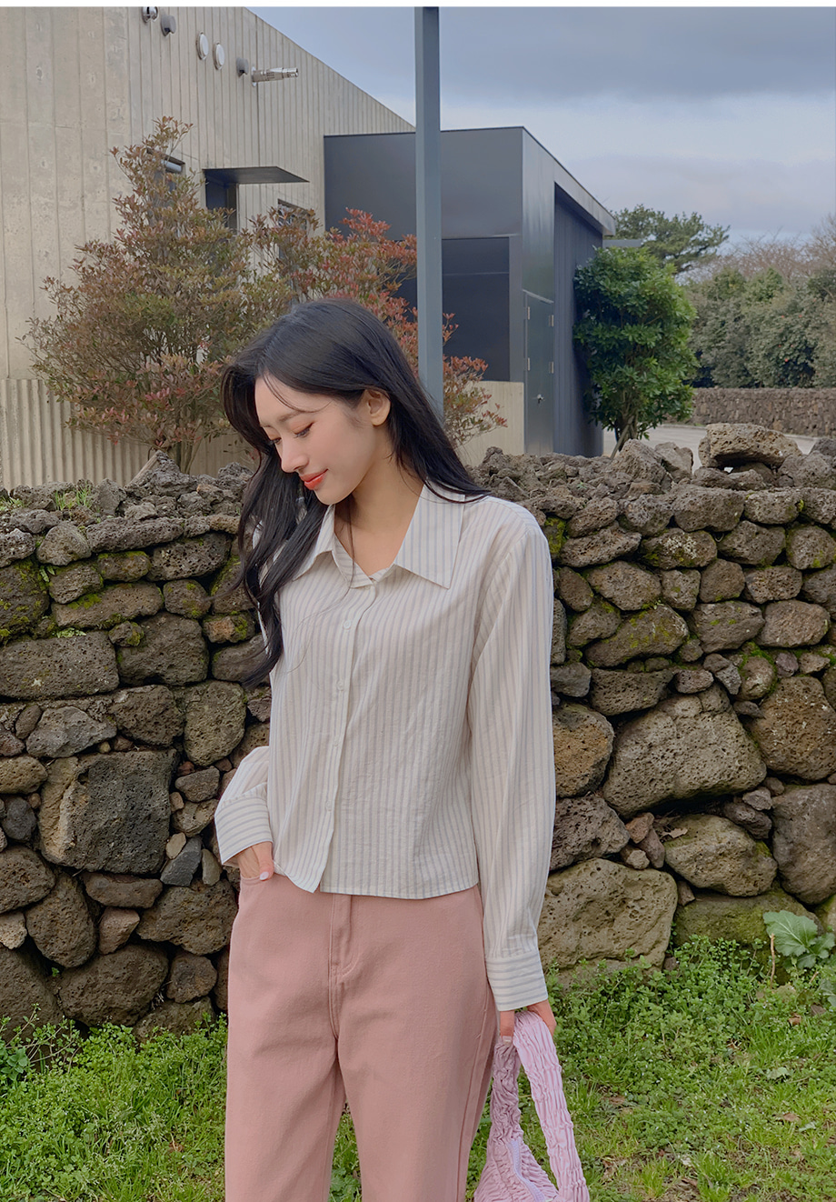 리리앤코 스튜로안 스트라이프 카라넥 셔츠