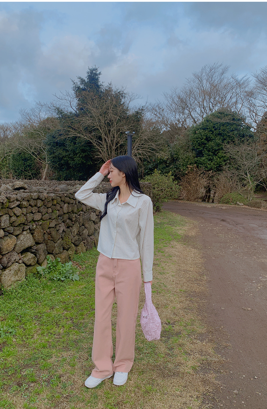 리리앤코 스튜로안 스트라이프 카라넥 셔츠