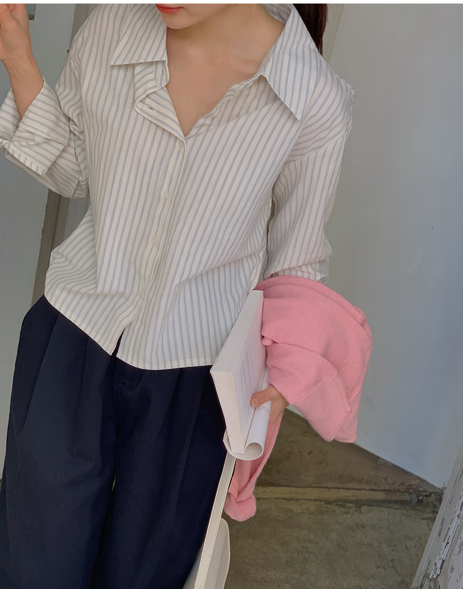 리리앤코 스튜로안 스트라이프 카라넥 셔츠