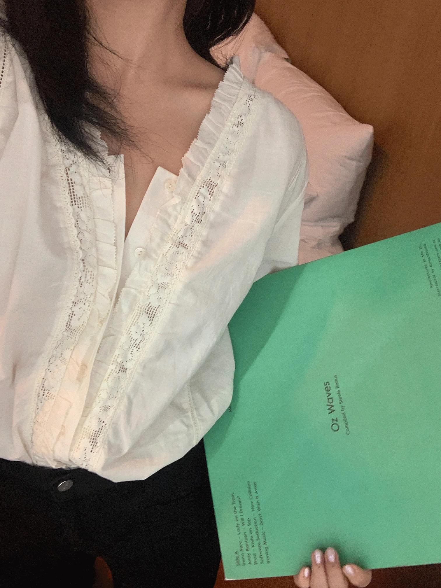 pony lace blouse