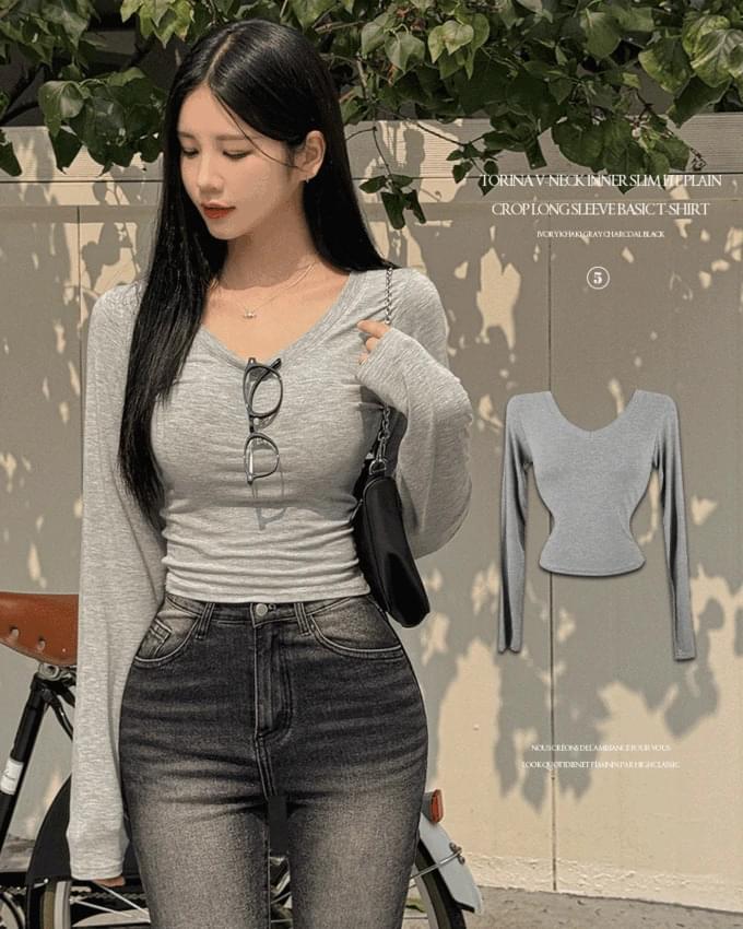 トリナVネックインナースリムフィット無地クロップ長袖ベーシックTシャツ