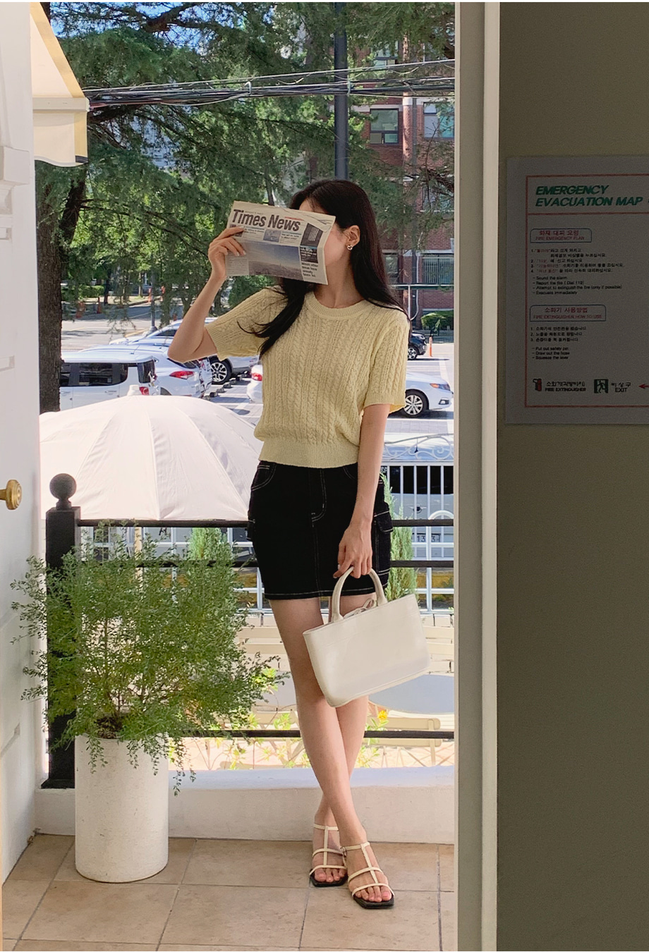 리리앤코 랑슈디에 부클 라운드넥 꽈배기 반팔 니트