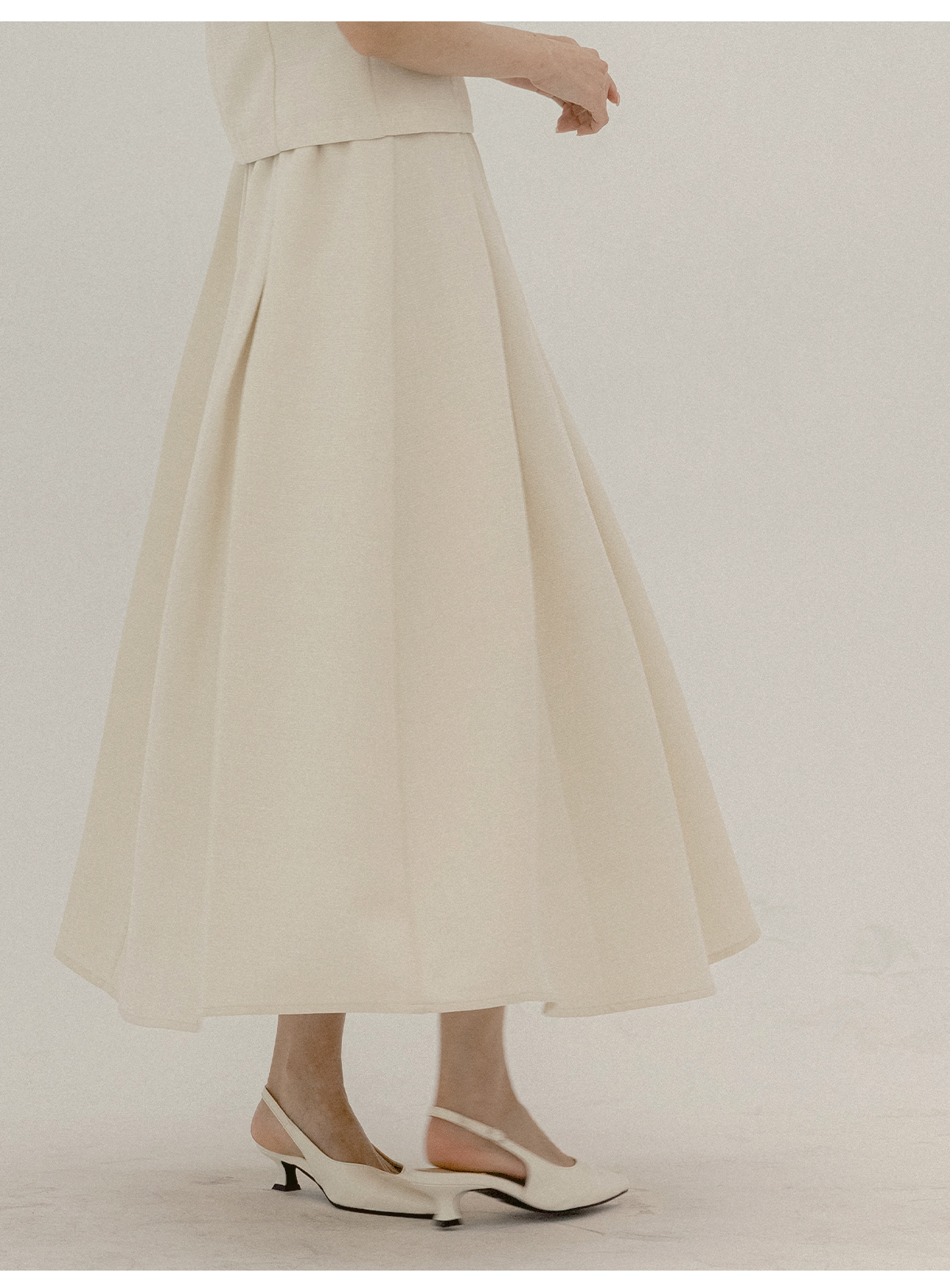 헤빈드온 트위드 맞주름 뒷밴딩 투피스 세트