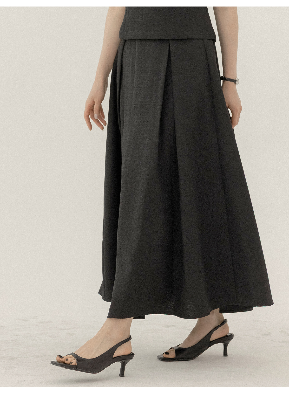 헤빈드온 트위드 맞주름 뒷밴딩 투피스 세트