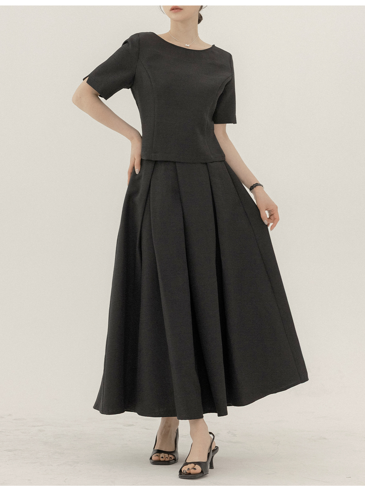 헤빈드온 트위드 맞주름 뒷밴딩 투피스 세트