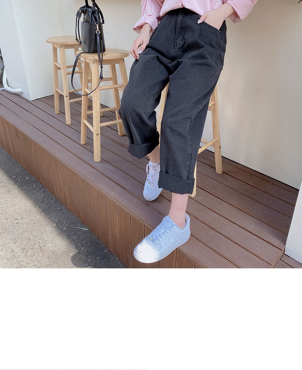 너츠밤 하이웨스트 핀턱 밴딩 데님 팬츠