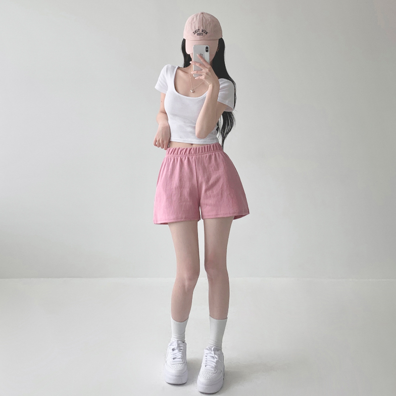 반바지 모델 착용 이미지-S1L13
