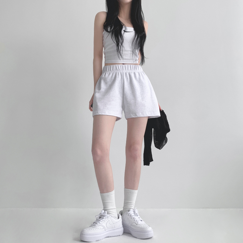 반바지 모델 착용 이미지-S1L35