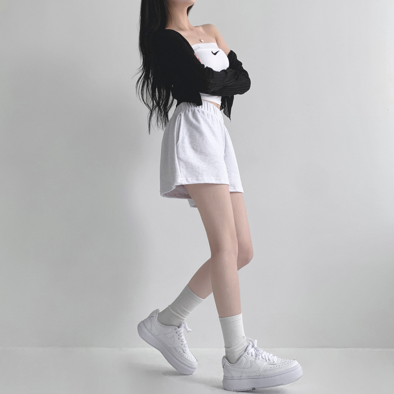 반바지 모델 착용 이미지-S1L36